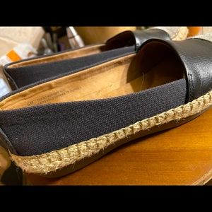 Aerosoles Womens Sz6 M black leather flats